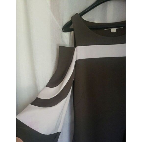 Boston Proper Dress Sz M Color Block Cold Shoulder Olive Green (Light Staining) - Picture 6 of 16